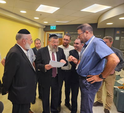 שר העבודה יואב בן צור בביקור במיגו