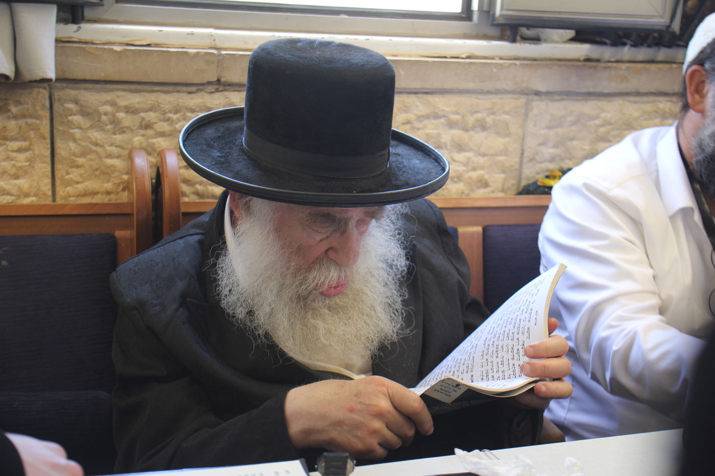 הגה"צ גאב"ד מאקאווא במירון תשפ"ה