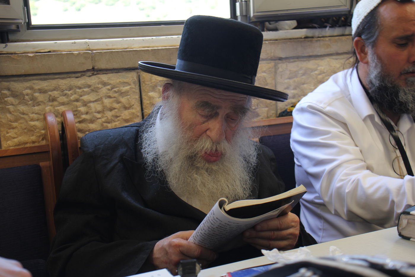 הגה"צ גאב"ד מאקאווא במירון תשפ"ה