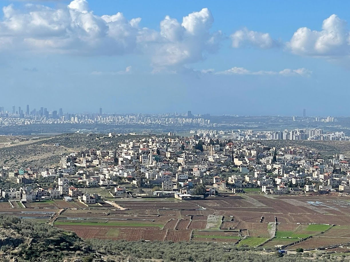 גוש דן כפי שצולם מהמרפסת של המדינה