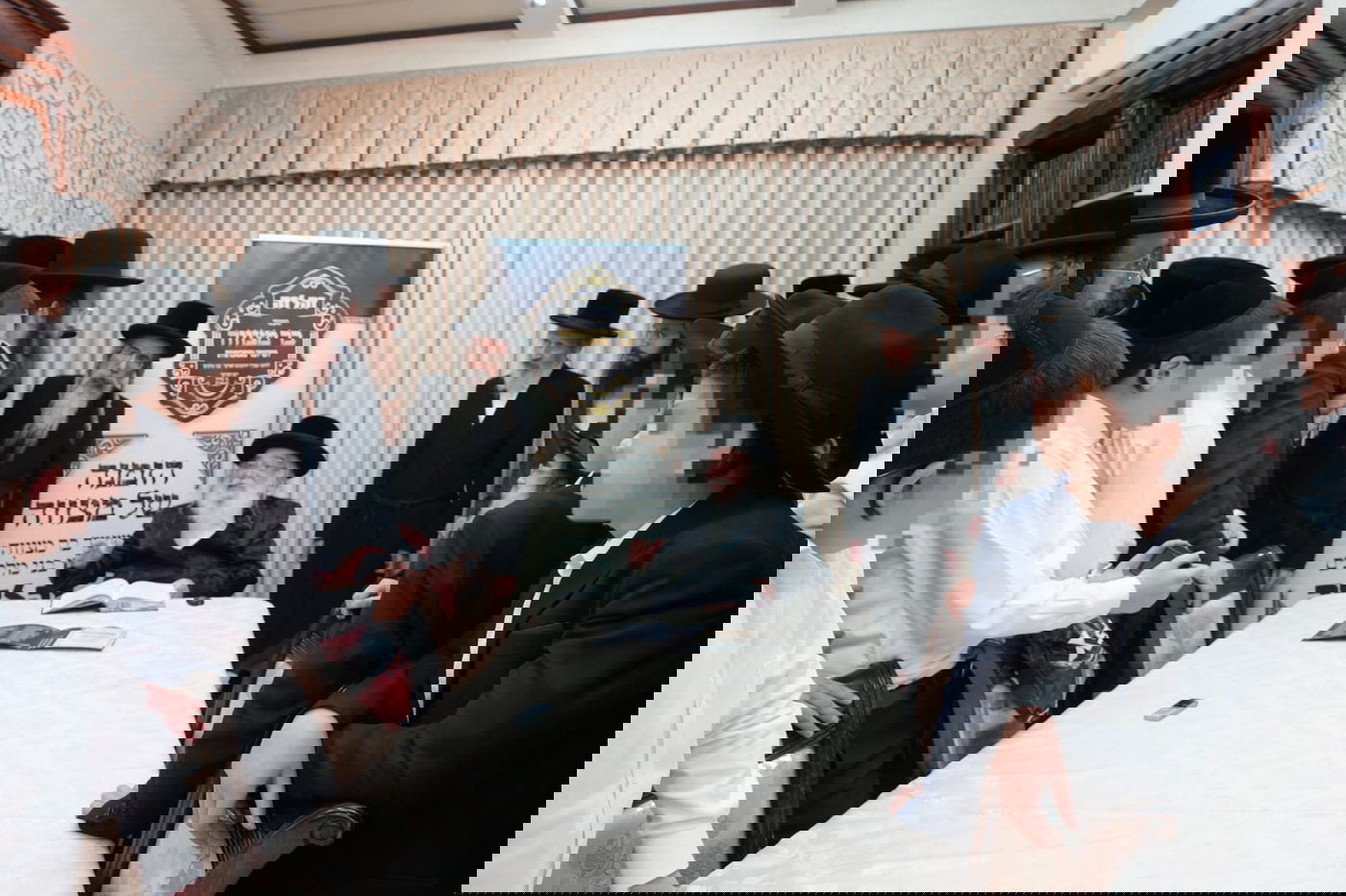 ילדי 'זה לזה' עלו להזמין את גדו"י לבר המצווה שלהם