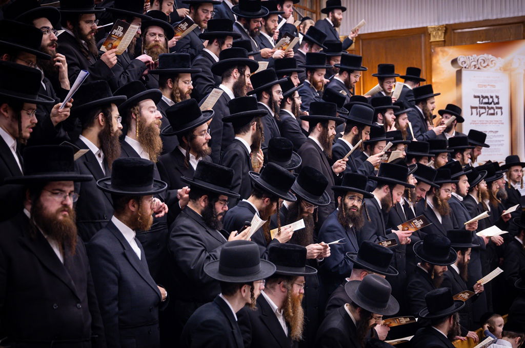 ל"ג בעומר בחצה"ק צאנז קלויזנבורג