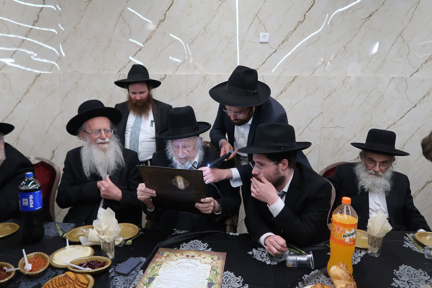 אירוסין לנכדת 'המתמיד'