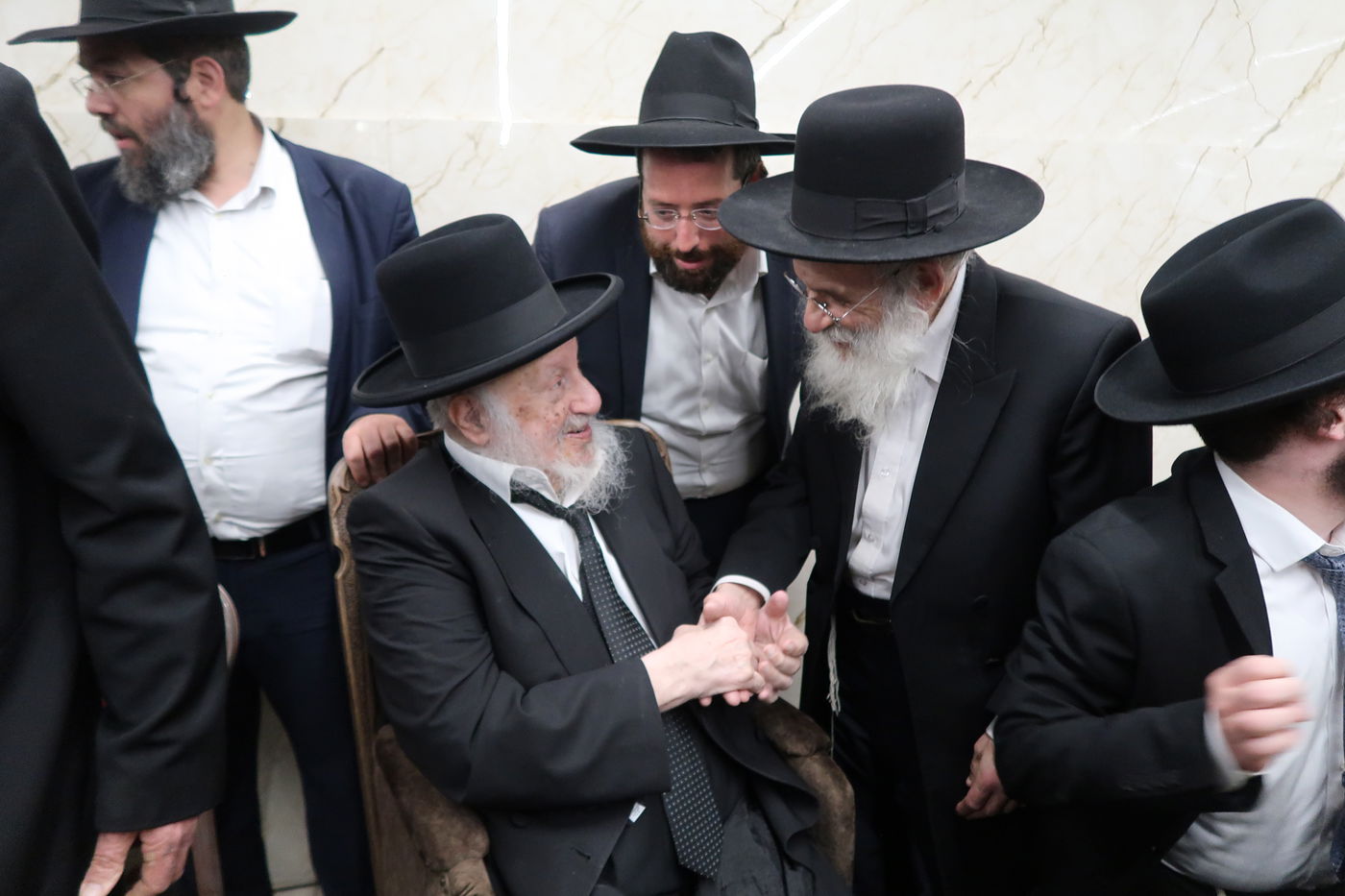 אירוסין לנכדת 'המתמיד'