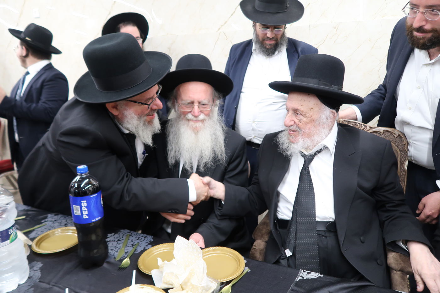 אירוסין לנכדת 'המתמיד'