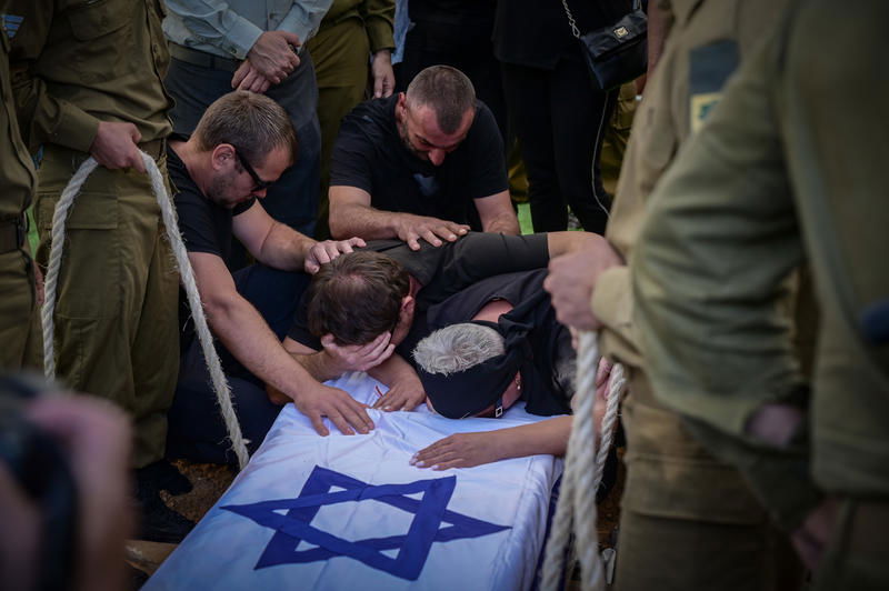 "תודה לאלוקים", בכה האב השכול מעל הקבר הטרי של בנו היחיד