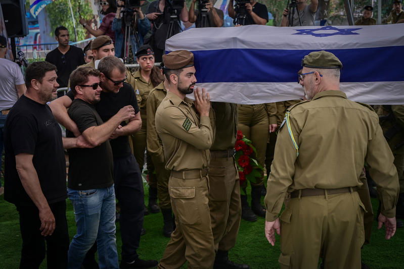"תודה לאלוקים", בכה האב השכול מעל הקבר הטרי של בנו היחיד