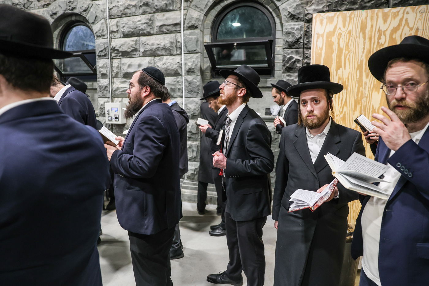 אלפי ישראל בעליה לציון הרה"ק מבאבוב זצ"ל בליל ל"ג בעומר תשפ"ה