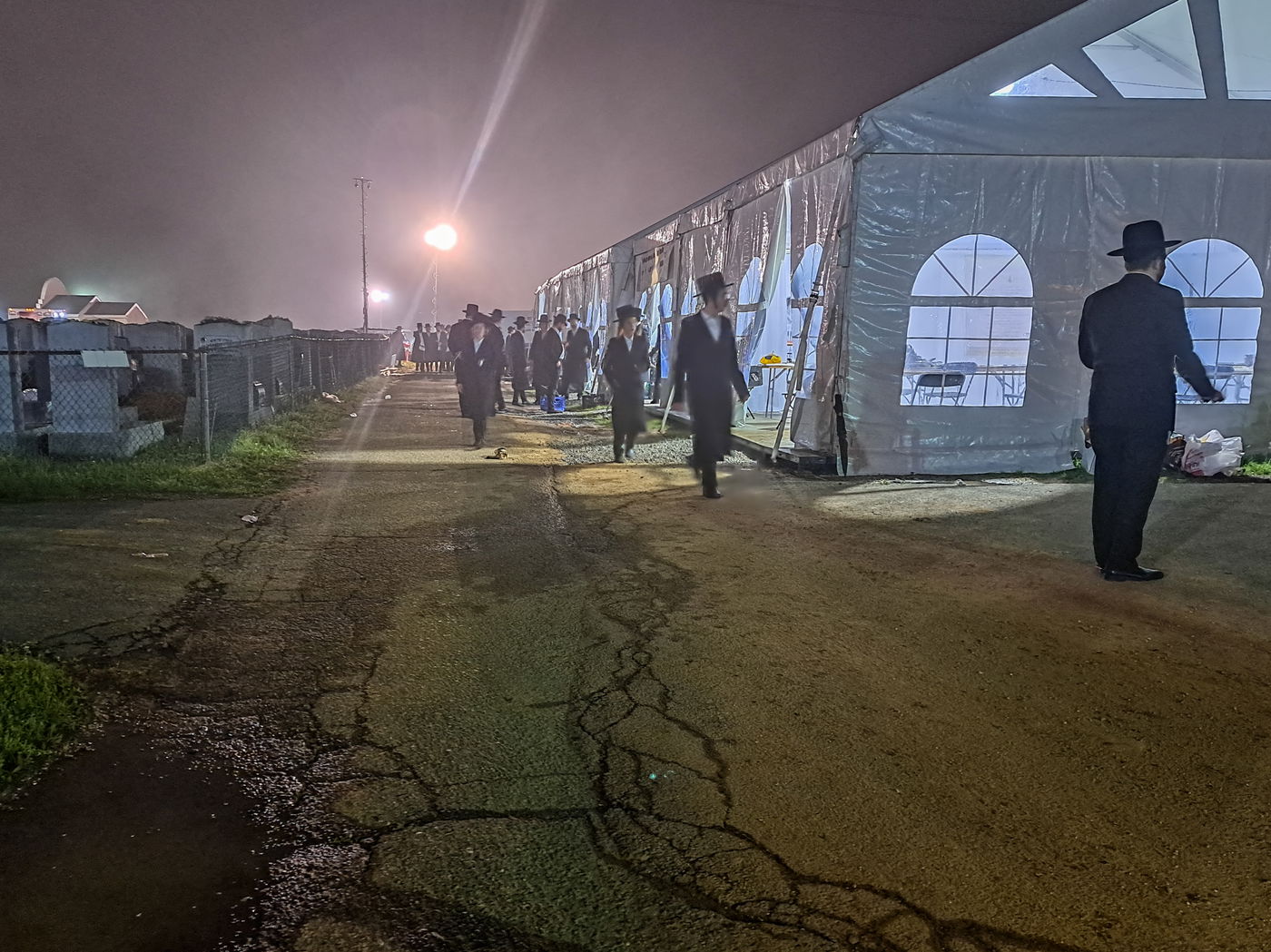 אלפי ישראל בעליה לציון הרה"ק מבאבוב זצ"ל בליל ל"ג בעומר תשפ"ה