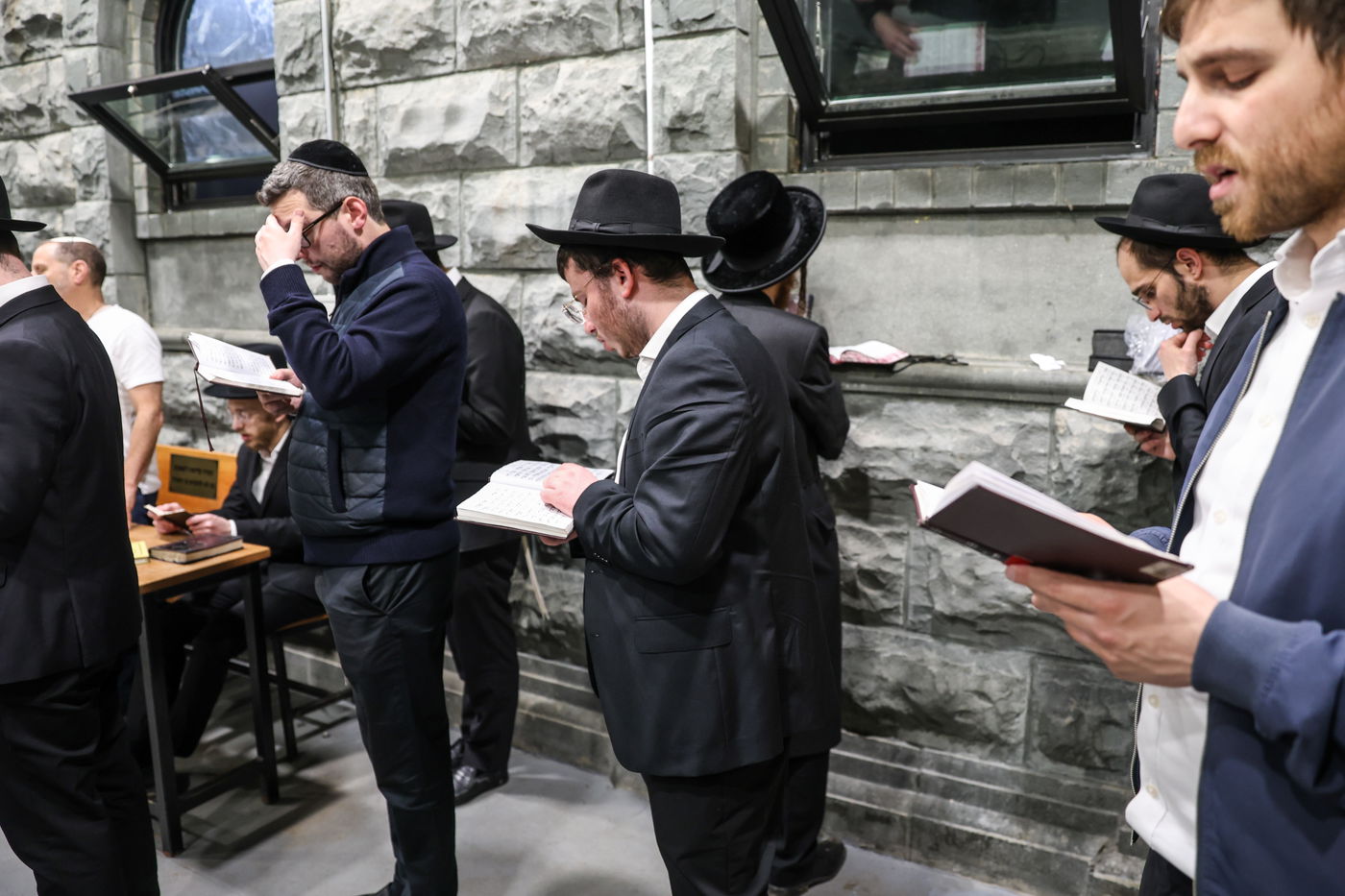 אלפי ישראל בעליה לציון הרה"ק מבאבוב זצ"ל בליל ל"ג בעומר תשפ"ה