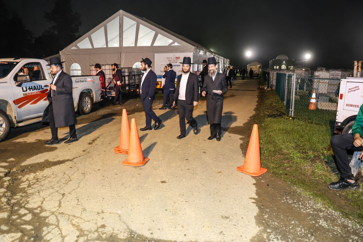 אלפי ישראל בעליה לציון הרה"ק מבאבוב זצ"ל בליל ל"ג בעומר תשפ"ה