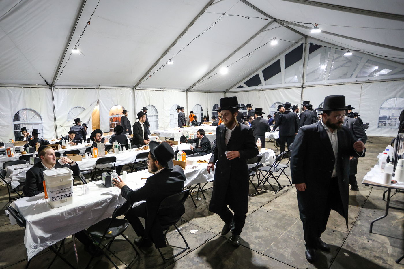 אלפי ישראל בעליה לציון הרה"ק מבאבוב זצ"ל בליל ל"ג בעומר תשפ"ה