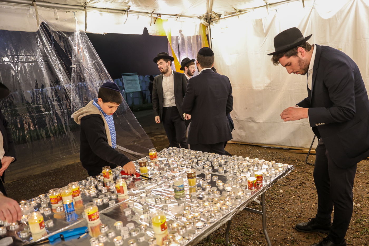 אלפי ישראל בעליה לציון הרה"ק מבאבוב זצ"ל בליל ל"ג בעומר תשפ"ה