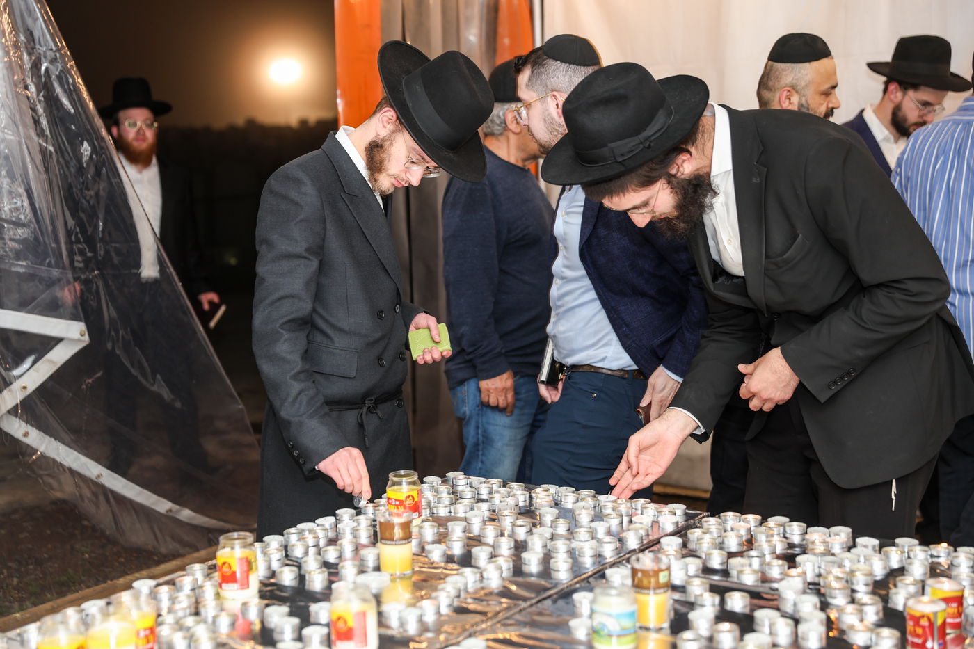 אלפי ישראל בעליה לציון הרה"ק מבאבוב זצ"ל בליל ל"ג בעומר תשפ"ה