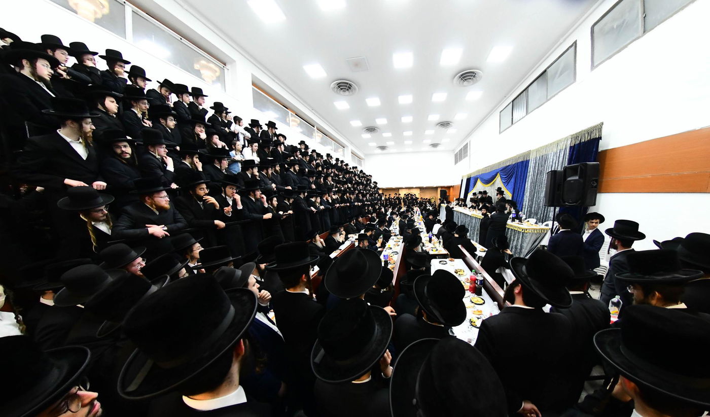 שמחת בר המצווה בחצה"ק נדבורנה - מודז'יץ