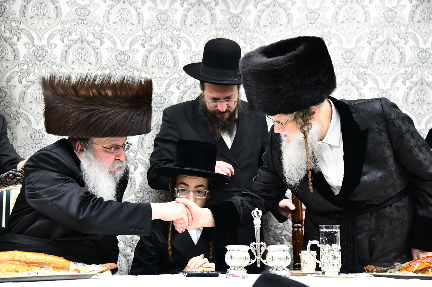 שמחת בר המצווה בחצה"ק נדבורנה - מודז'יץ