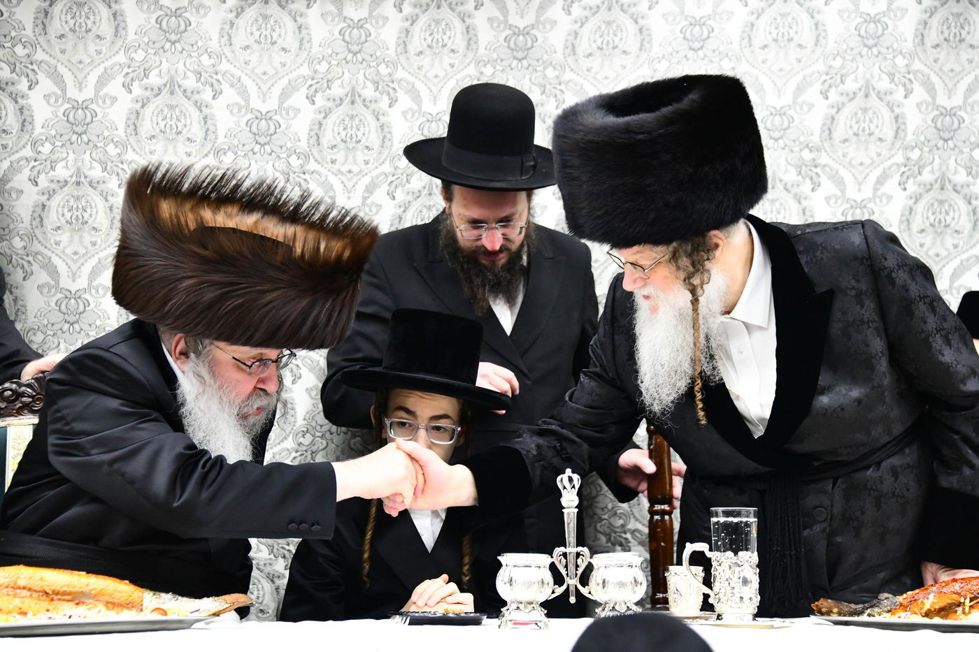 שמחת בר המצווה בחצה"ק נדבורנה - מודז'יץ