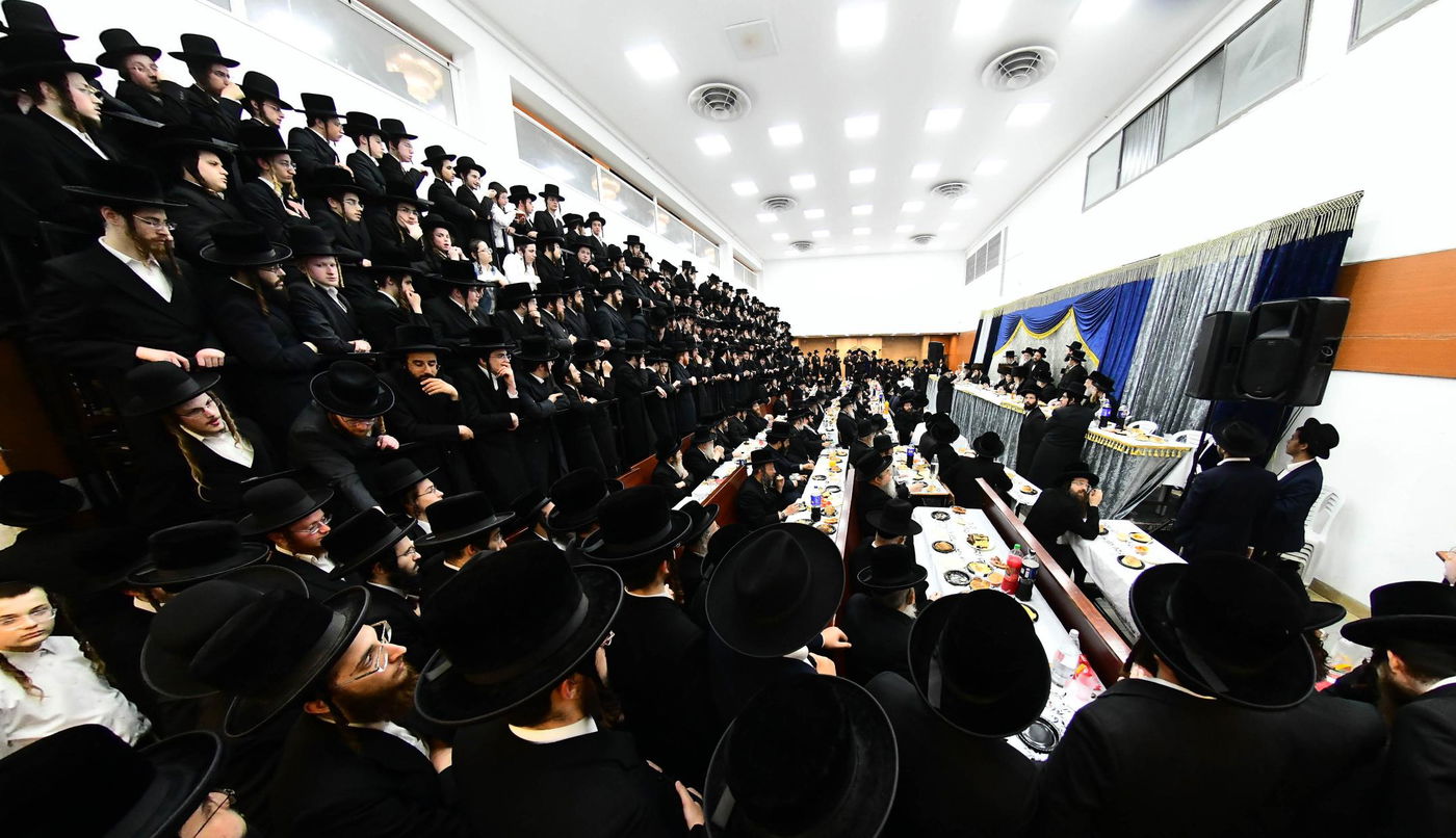 שמחת בר המצווה בחצה"ק נדבורנה - מודז'יץ