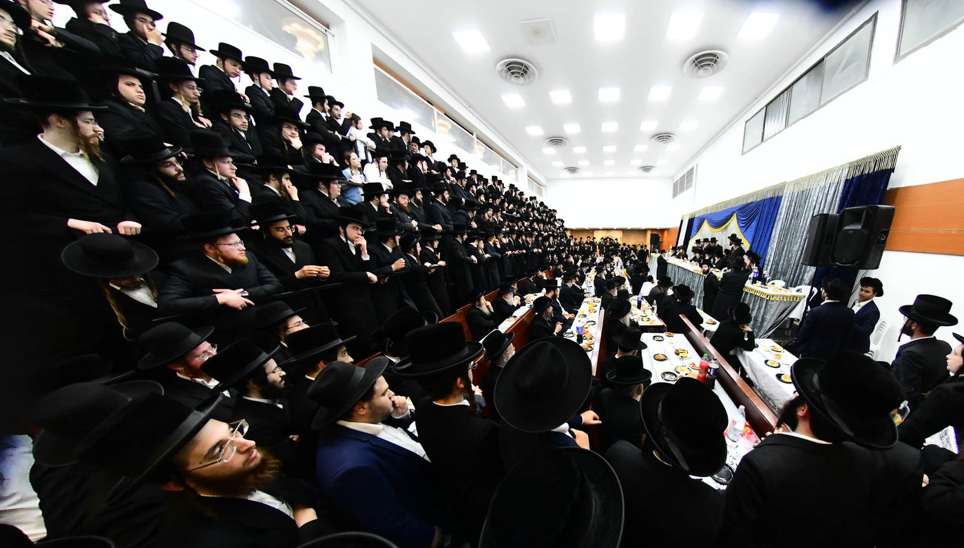 שמחת בר המצווה בחצה"ק נדבורנה - מודז'יץ