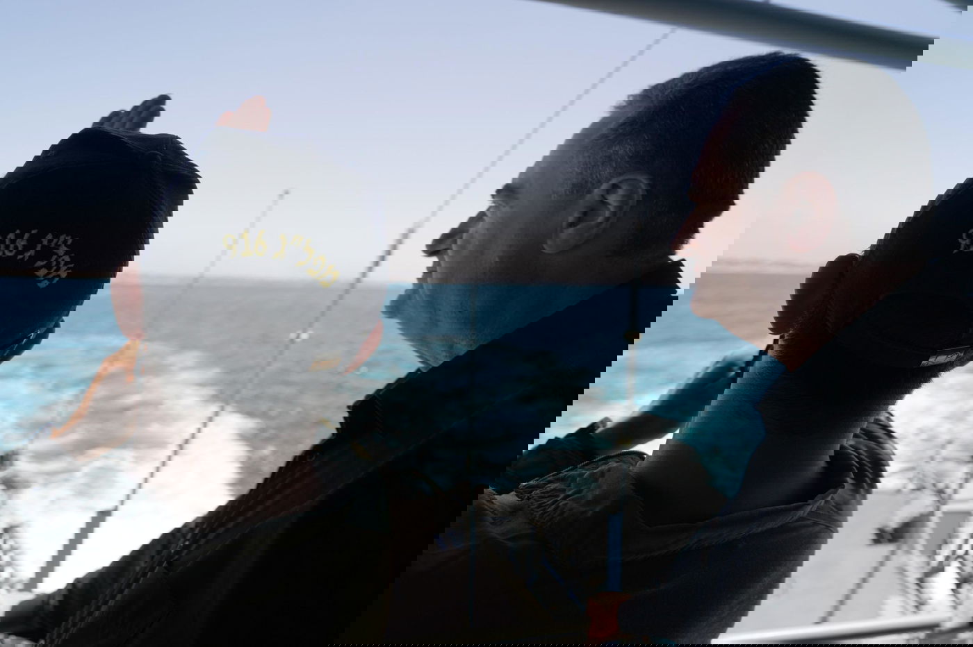 שר הביטחון מפליג מול חופי הרצועה 