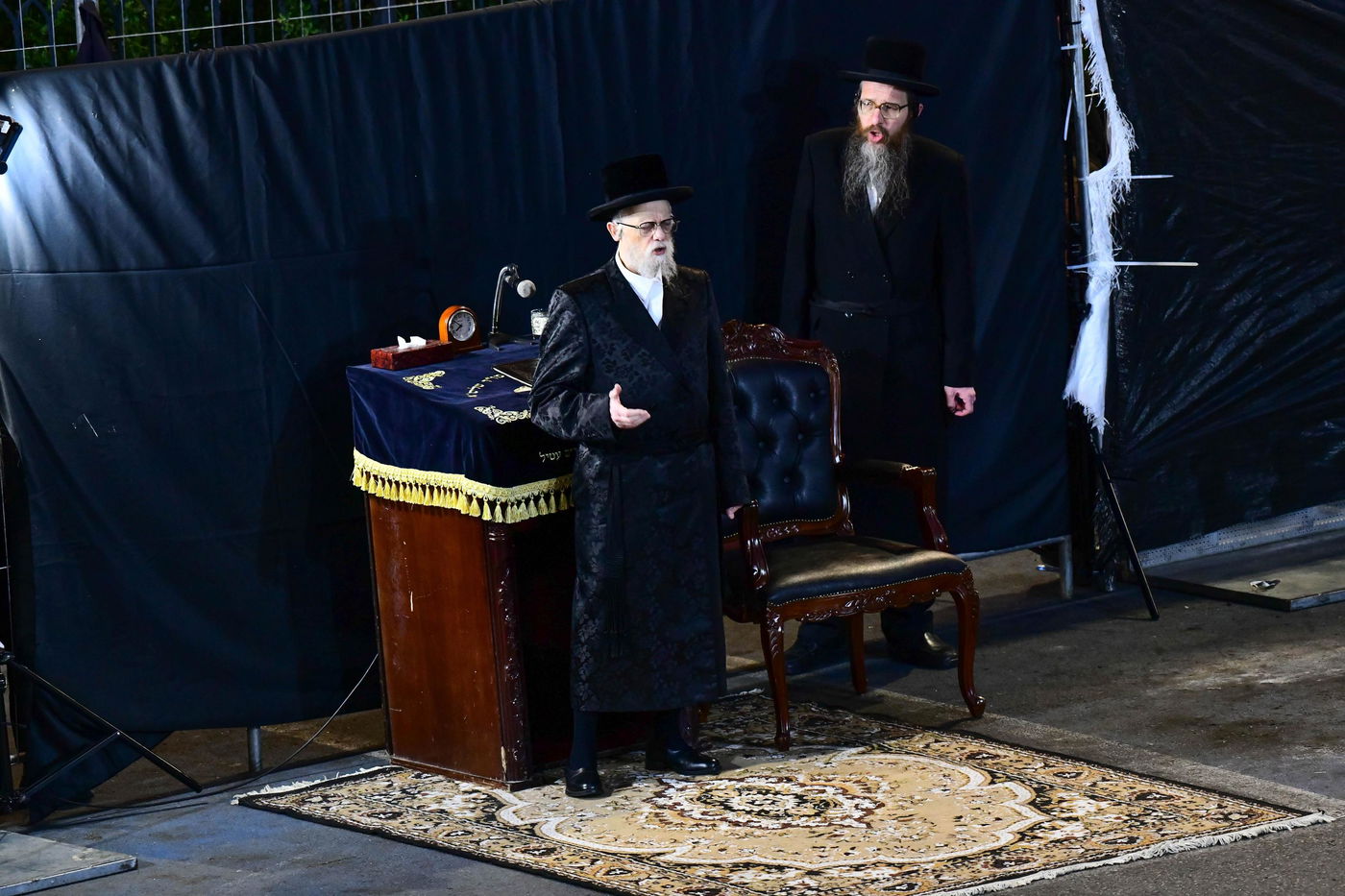 האדמו"ר מסערט ויז'ניץ באתרא קדישא מירון