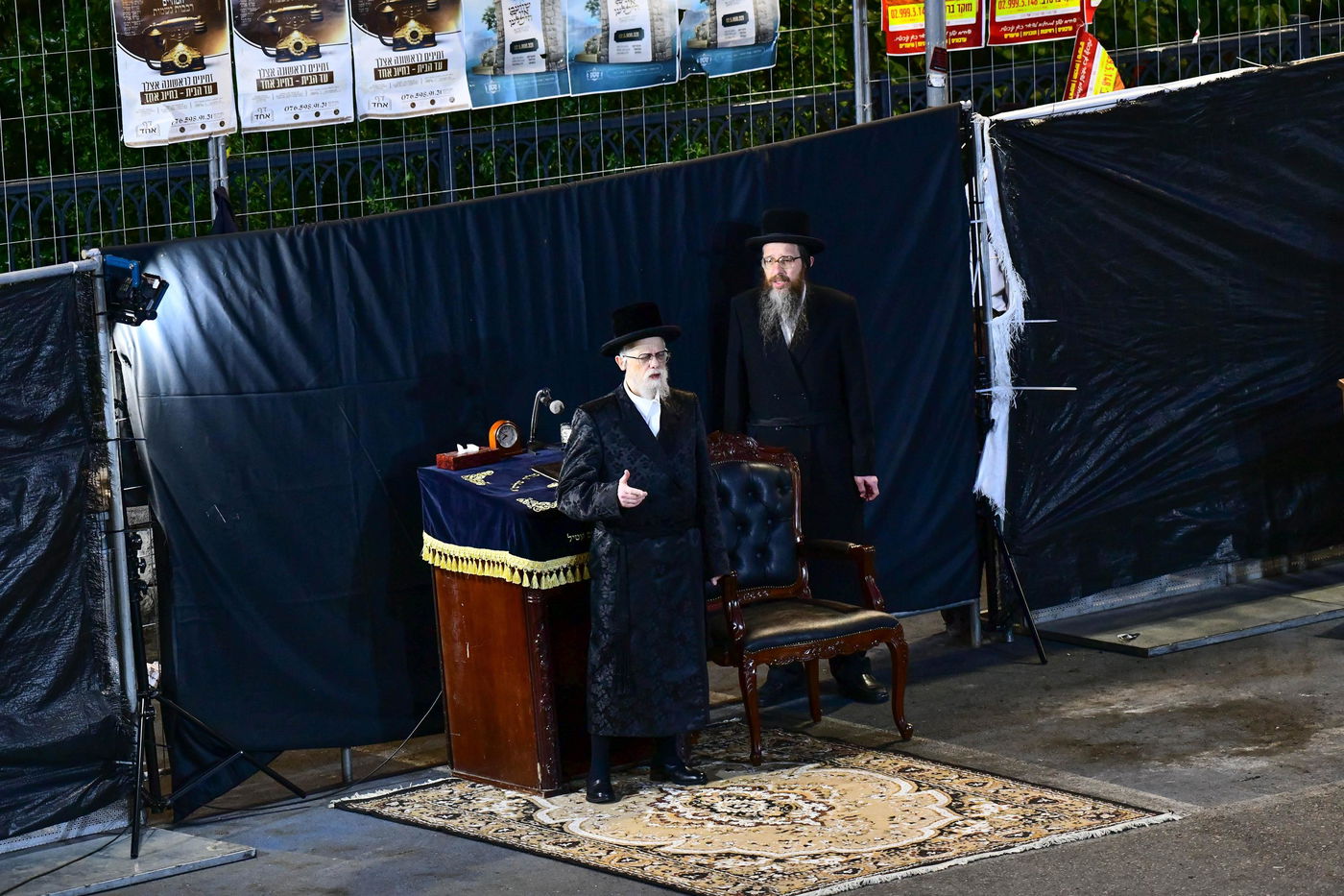 האדמו"ר מסערט ויז'ניץ באתרא קדישא מירון