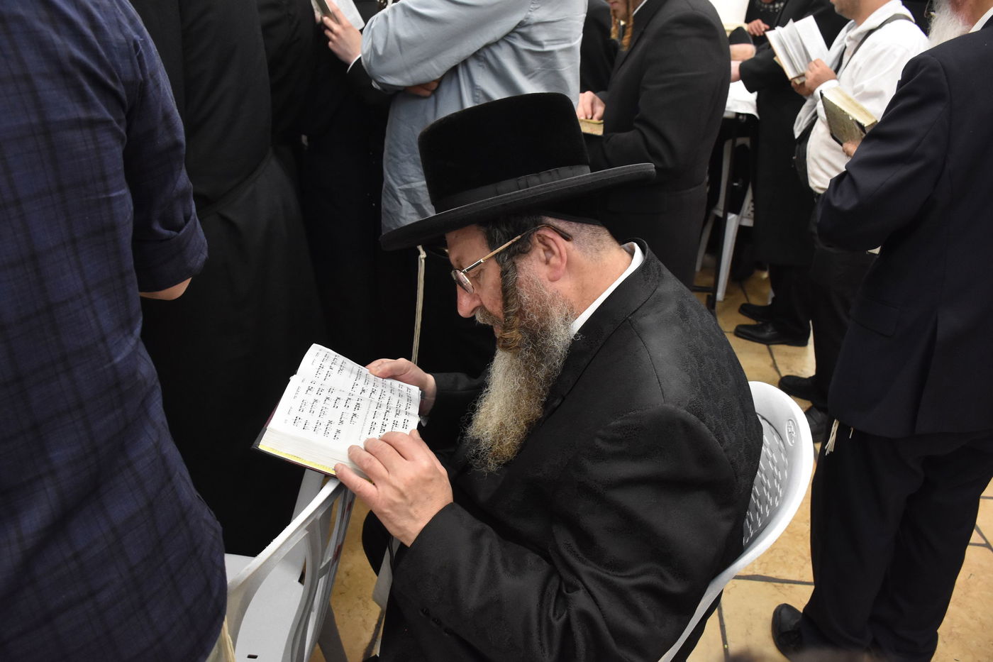 האדמו"ר מטשאקווא בציון הרשב"י במירון