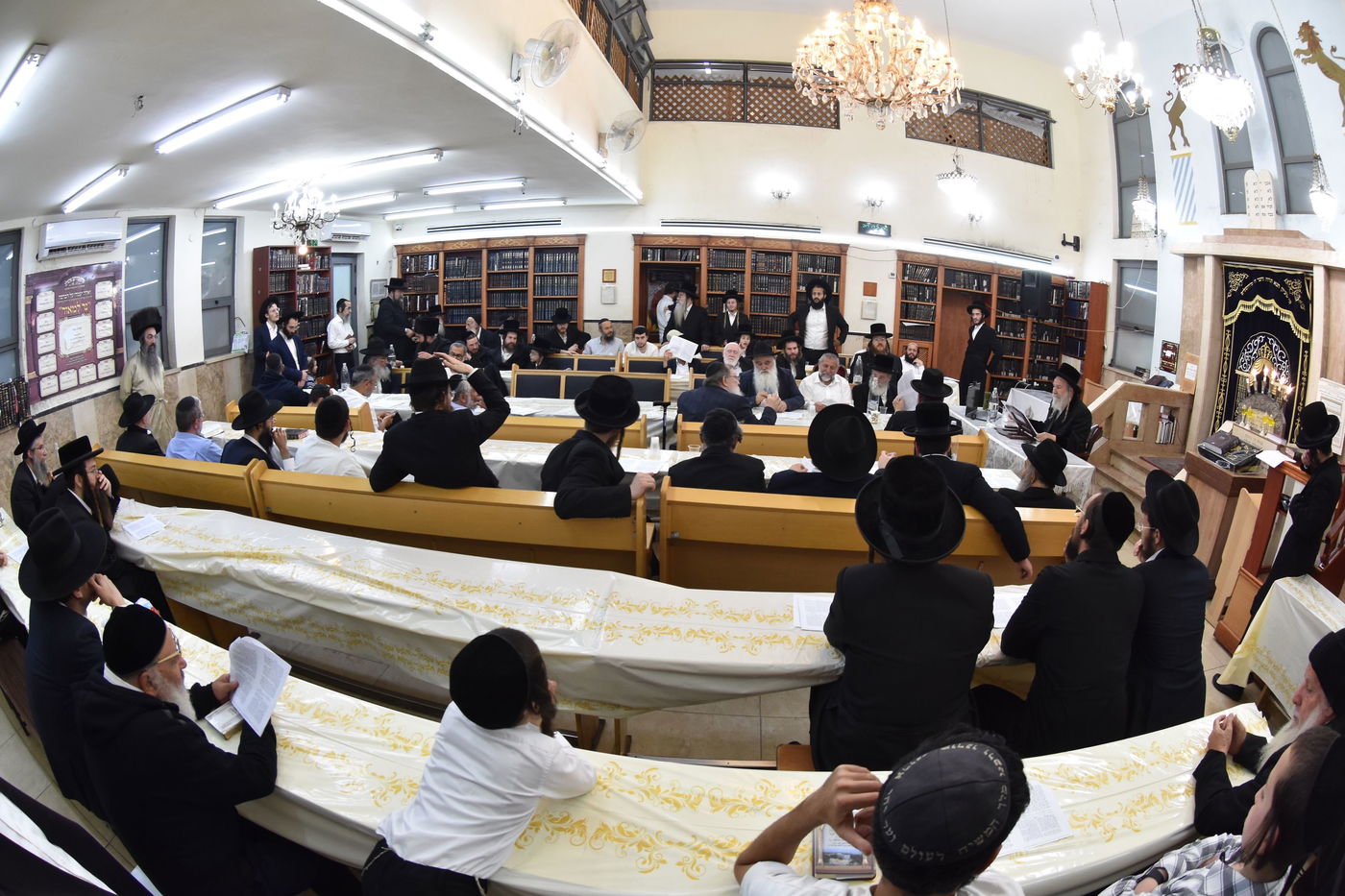 ל"ג בעומר בחצה"ק אשלג