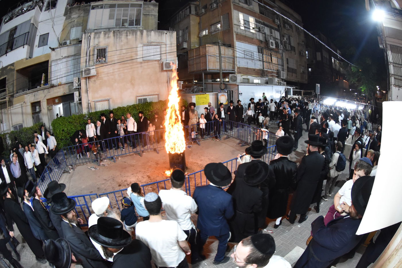 ל"ג בעומר בחצה"ק אשלג