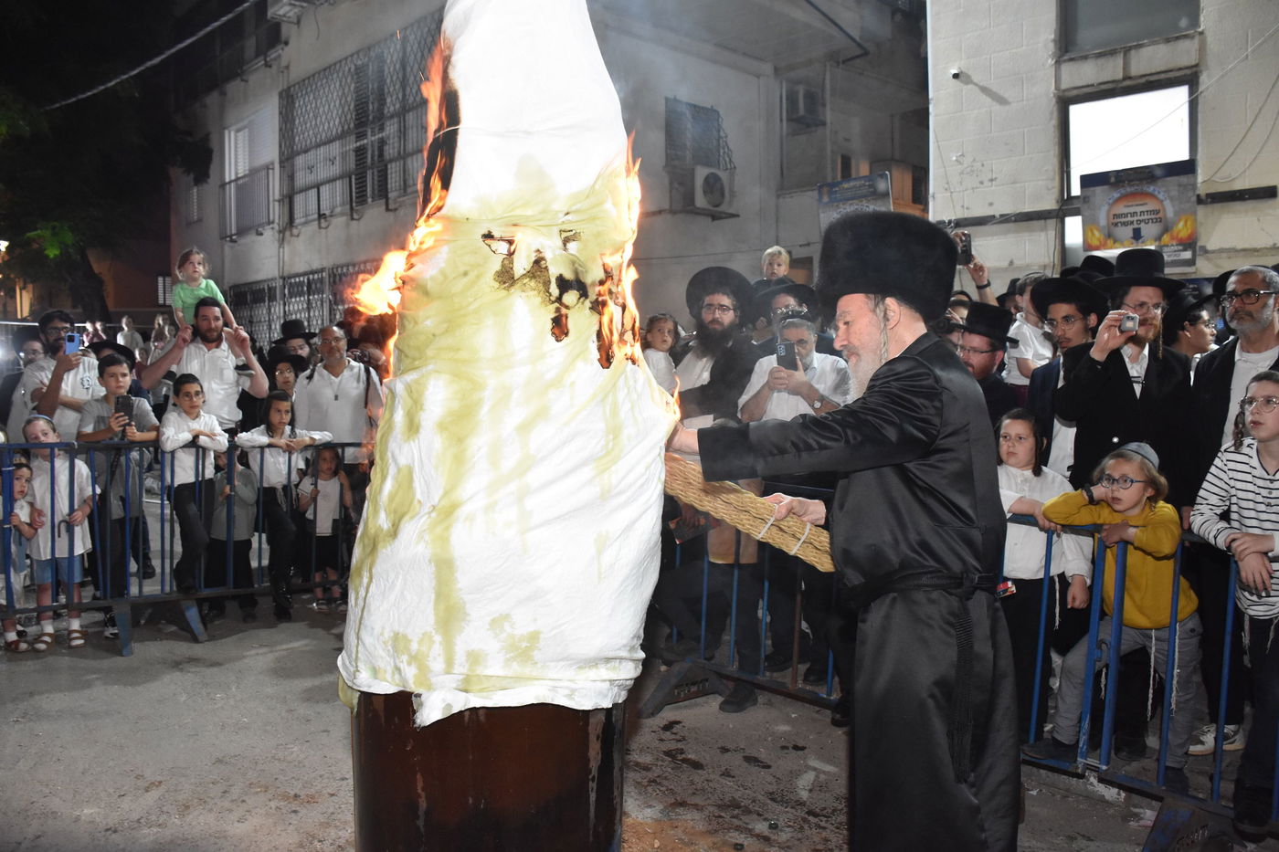 ל"ג בעומר בחצה"ק אשלג