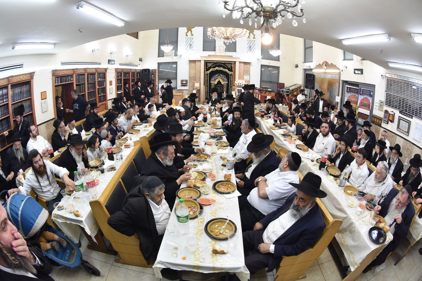 ל"ג בעומר בחצה"ק אשלג