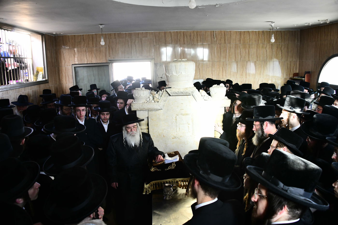 הילולא קדישא בקרעטשניף י-ם