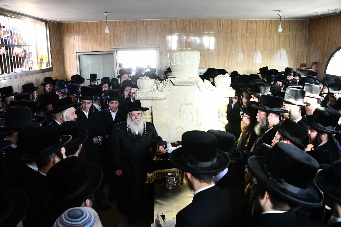 הילולא קדישא בקרעטשניף י-ם