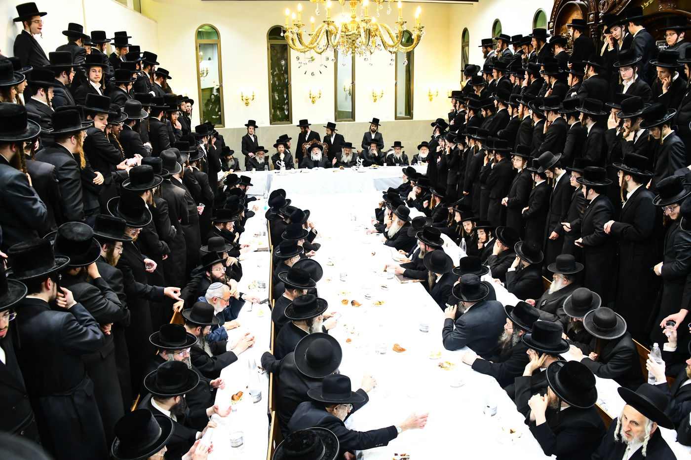 הילולא קדישא בקרעטשניף י-ם