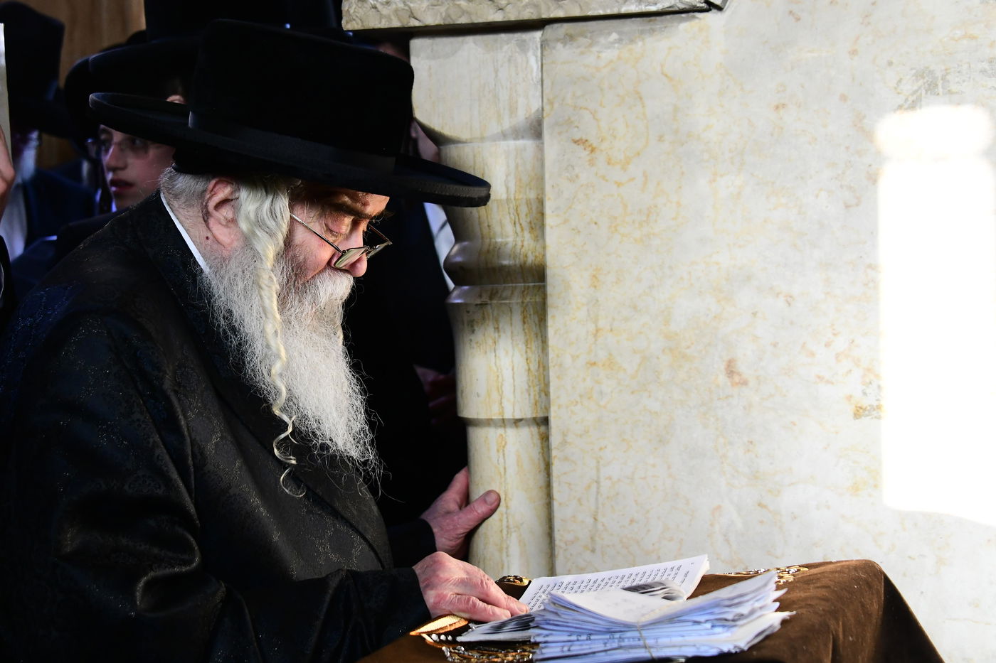 הילולא קדישא בקרעטשניף י-ם