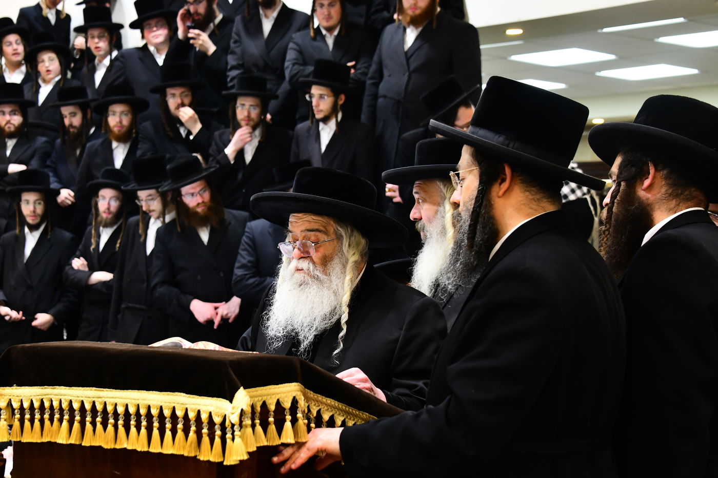 הילולא קדישא בקרעטשניף י-ם