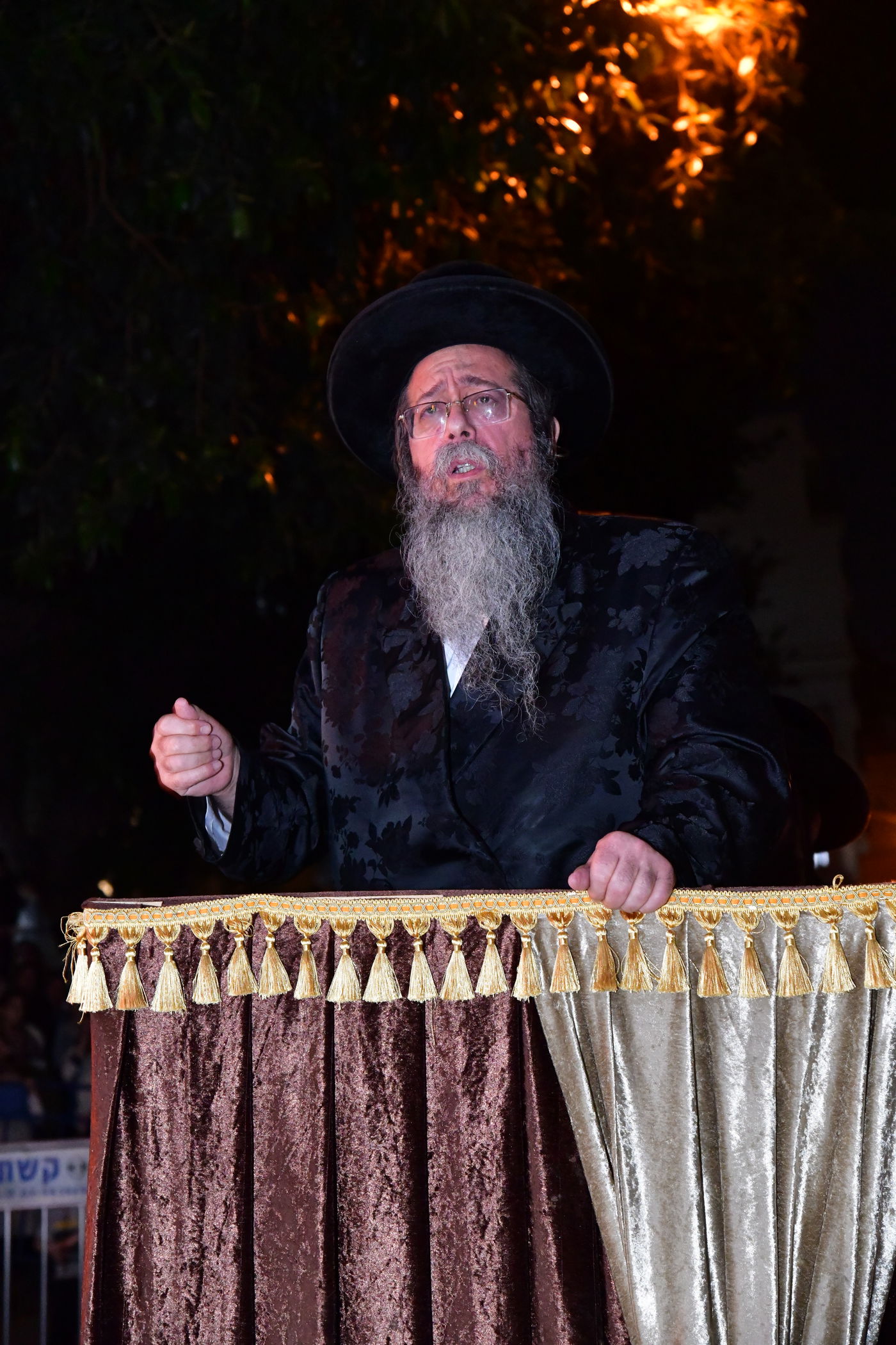 ל"ג בעומר בחצה"ק שבט הלוי