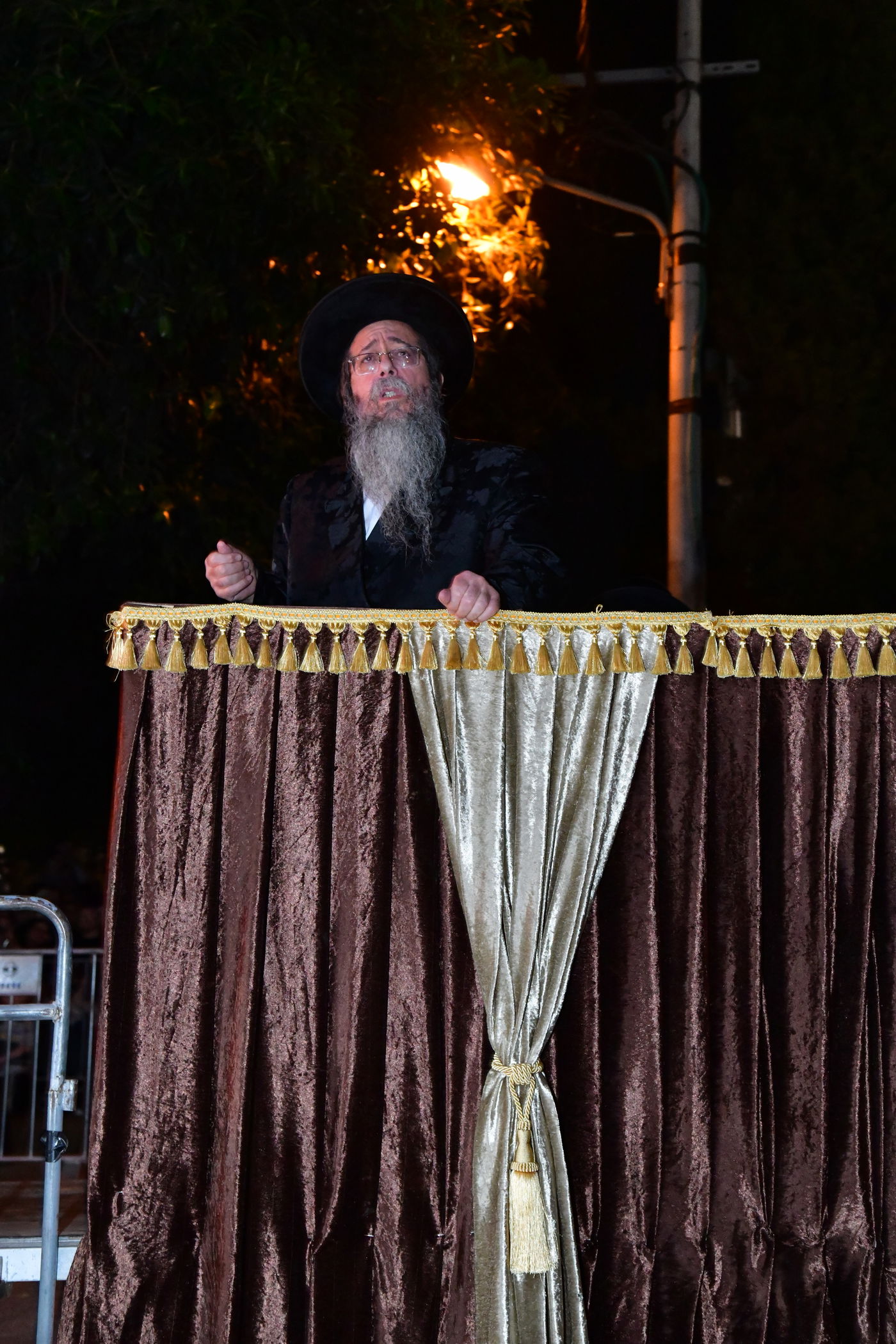 ל"ג בעומר בחצה"ק שבט הלוי