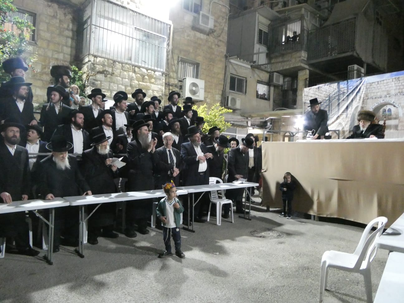 ל"ג בעומר בחצה"ק קופיטשניץ