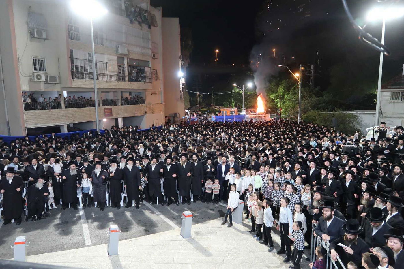 ל"ג בעומר בחצה"ק סערט ויז'ניץ