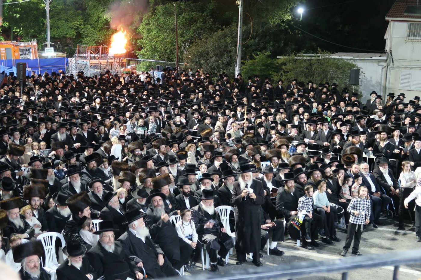 ל"ג בעומר בחצה"ק סערט ויז'ניץ