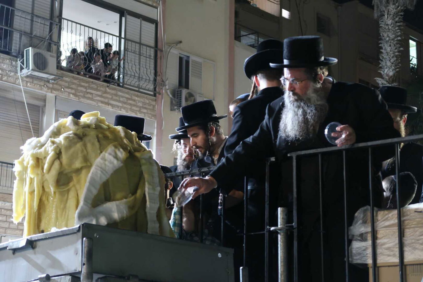 ל"ג בעומר בחצה"ק סערט ויז'ניץ