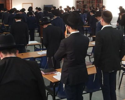 מאות משפחות מגלות מדי שנה את הפתרון המושלם שמשלב תורה ויראת שמים ברמה גבוהה