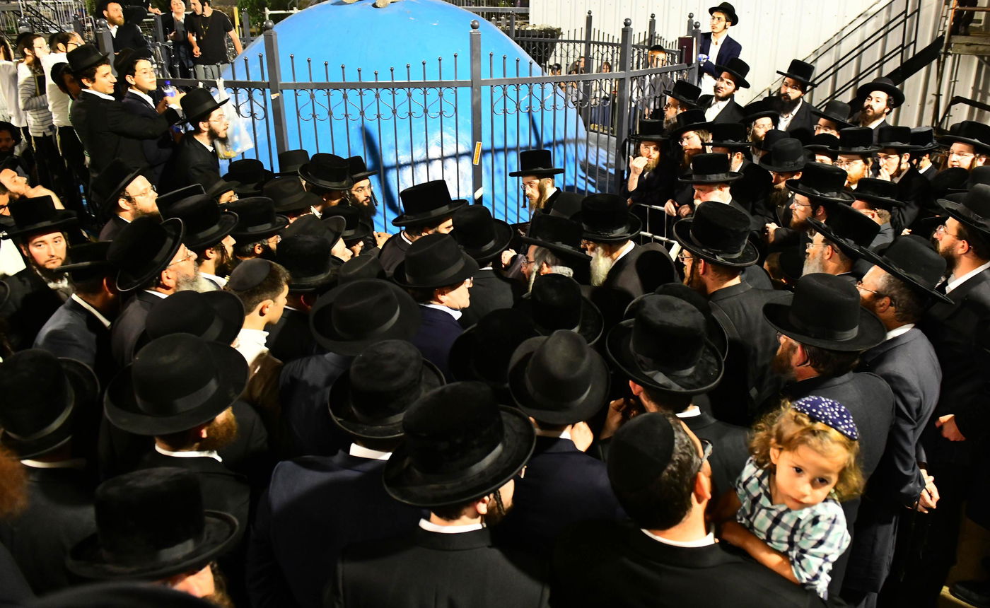 האדמו"ר מסאדיגורה באתרא קדישא מירון