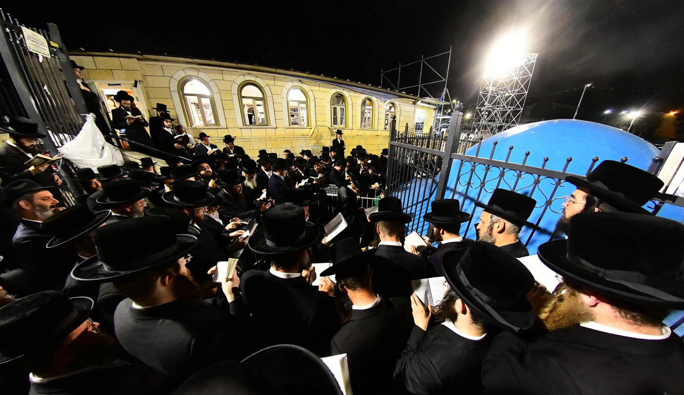 האדמו"ר מסאדיגורה באתרא קדישא מירון