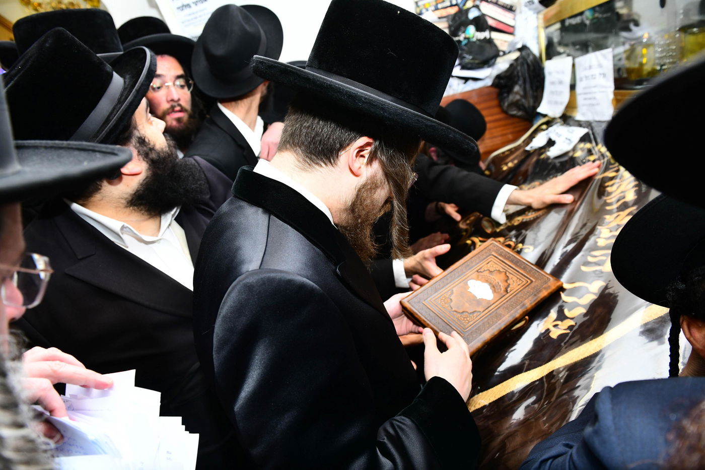 האדמו"ר מסאדיגורה באתרא קדישא מירון