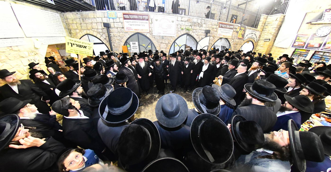 האדמו"ר מסאדיגורה באתרא קדישא מירון