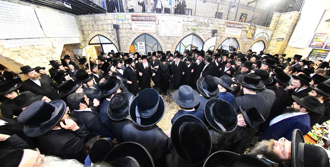 האדמו"ר מסאדיגורה באתרא קדישא מירון