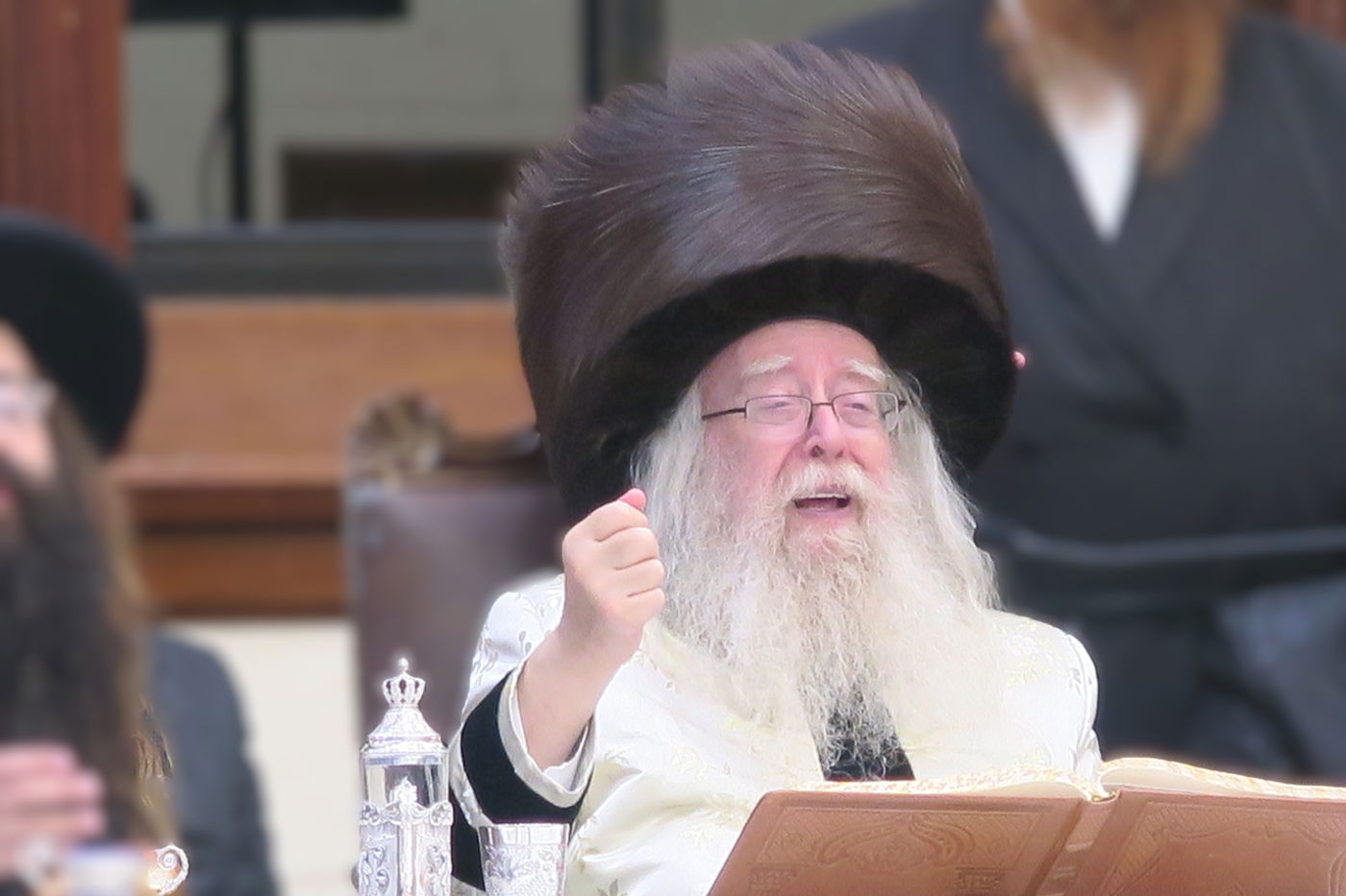 ל"ג בעומר בחצה"ק ניקלשבורג