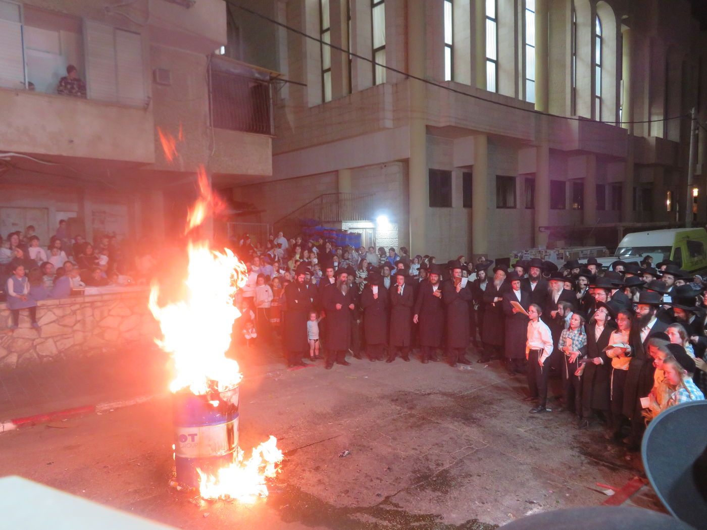 ל"ג בעומר בחצה"ק סטריקוב